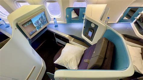 KLM's new business class has wireless charging and privacy .